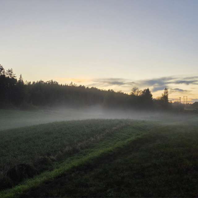 Weather forecasts with beautiful photos by Pietro Cici