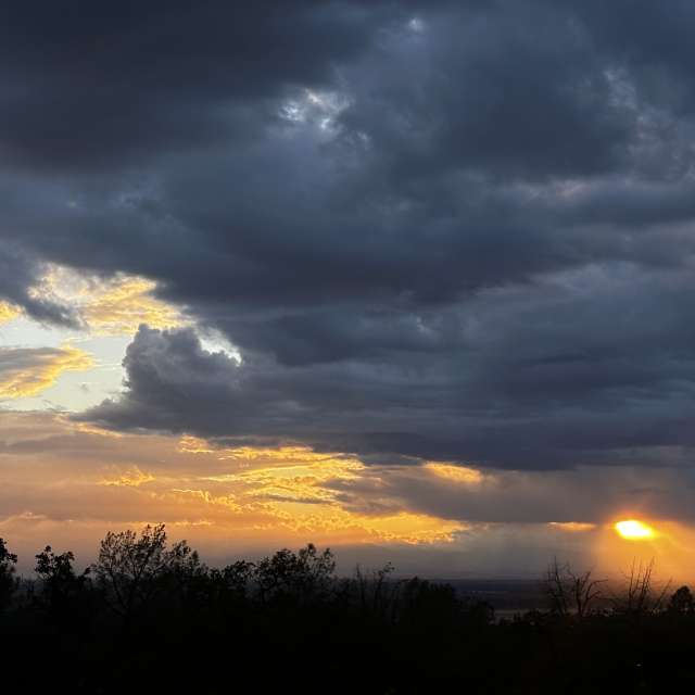奇科的Weather. 天气预报，带RWDacy_SkyArt精美的照片照片