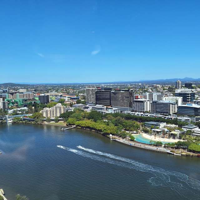 Weather forecasts with beautiful photos by bats