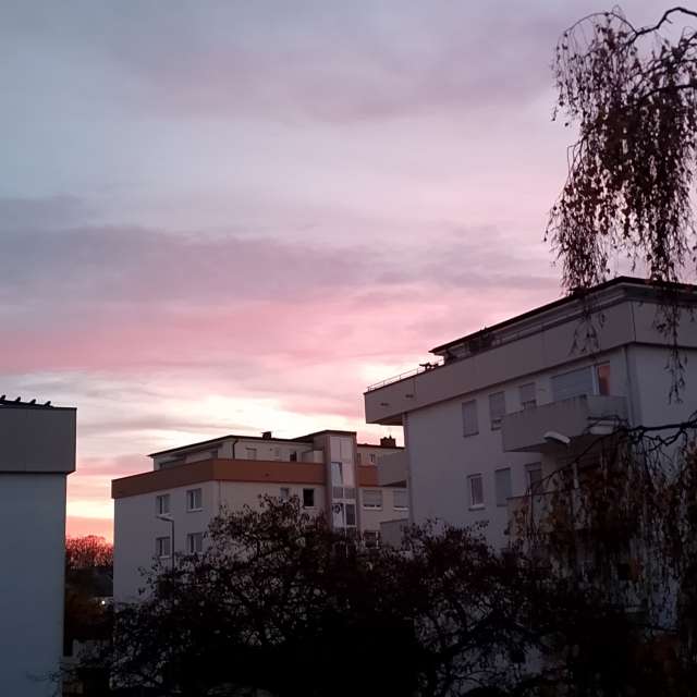 D-I-Eの美しい写真による天気予報