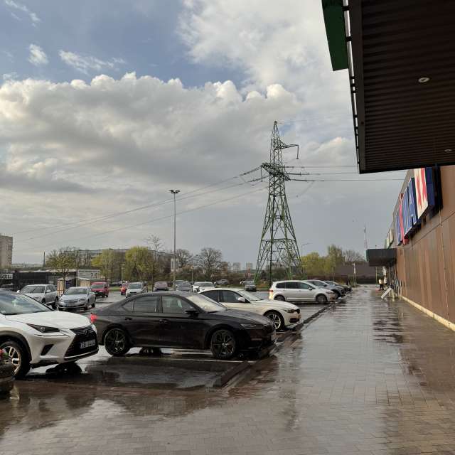 Parked. Weather forecasts with beautiful photos by Svet-Lana Photos in Rīga