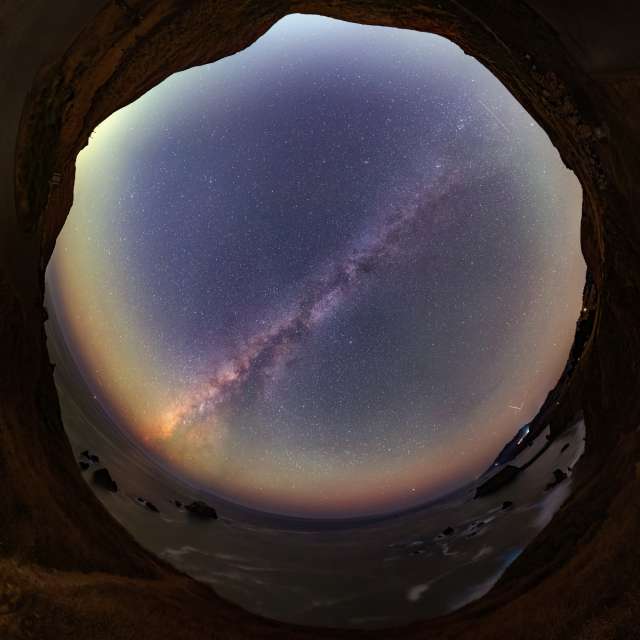 Weather forecasts with beautiful photos by Astronight