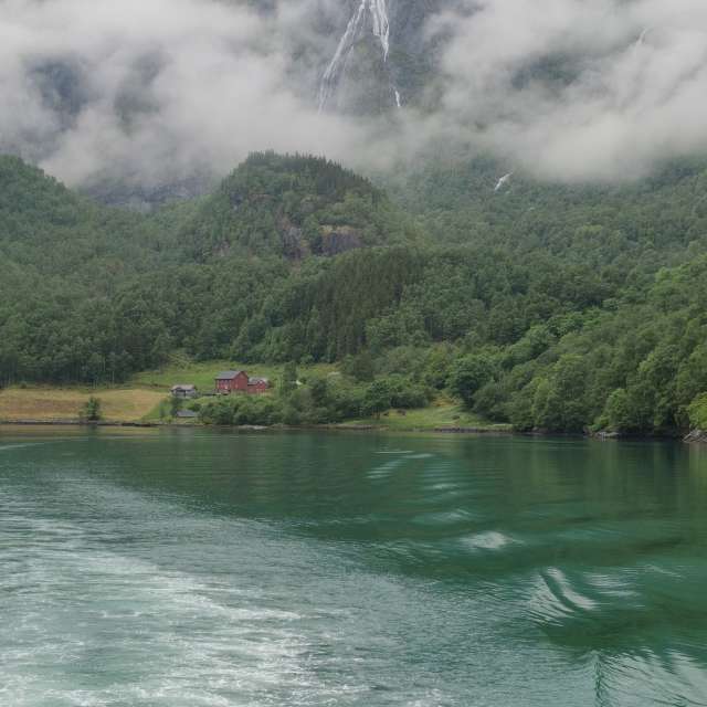 Weather forecasts with beautiful photos by maraina