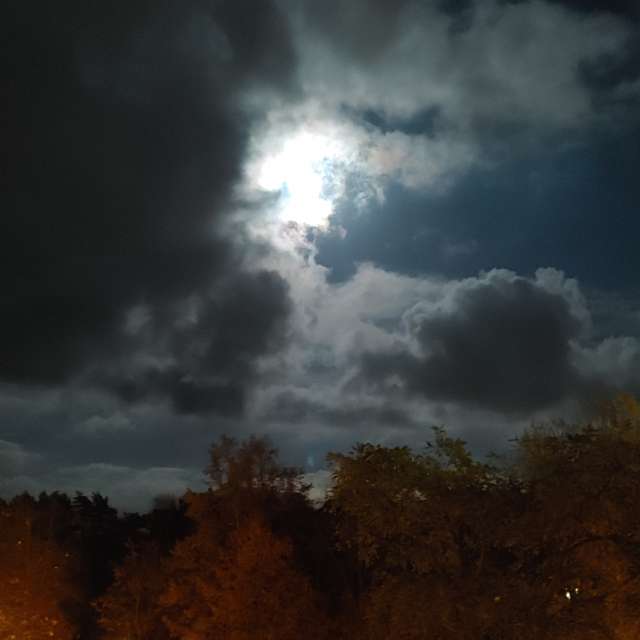 Jazzinevirgaの美しい写真による天気予報