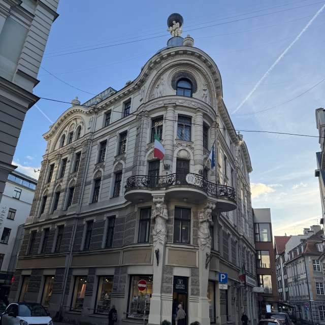 Bus. Weather forecasts with beautiful photos by Svet-Lana Photos in Rīga