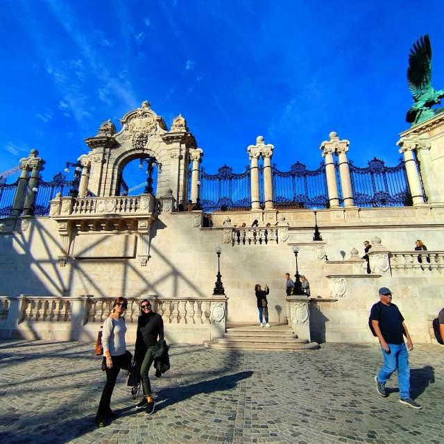 Reiten. Wettervorhersagen mit schönen Fotos von Paco Fuentes Fotos Budapest