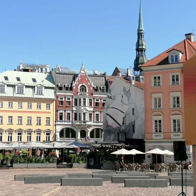 Geparkt. Wettervorhersagen mit schönen Fotos von TomSawer Fotos Riga