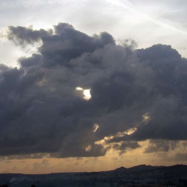 天气预报，带MSLidon精美的照片