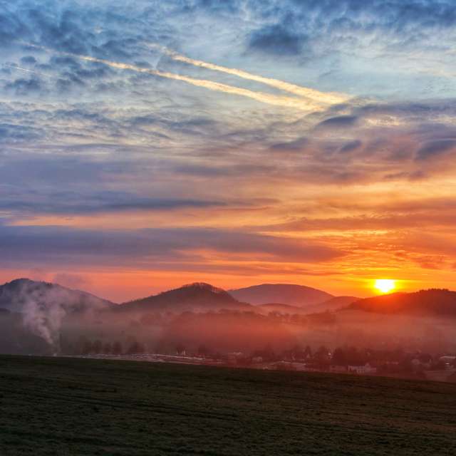 Cloudy. Weather forecasts with beautiful photos by Lotti5507 Photos in Stockum