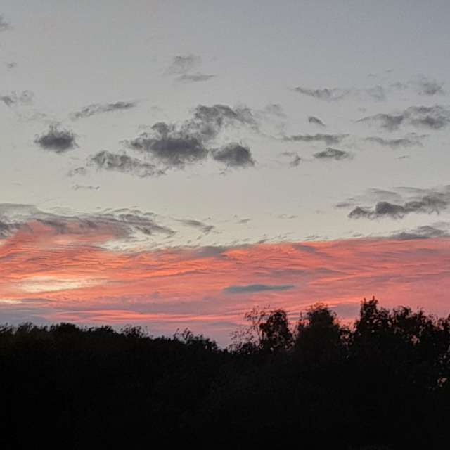 Fotos del Atardecer. Pronósticos del tiempo con hermosas fotos de Liv en Maasmechelen