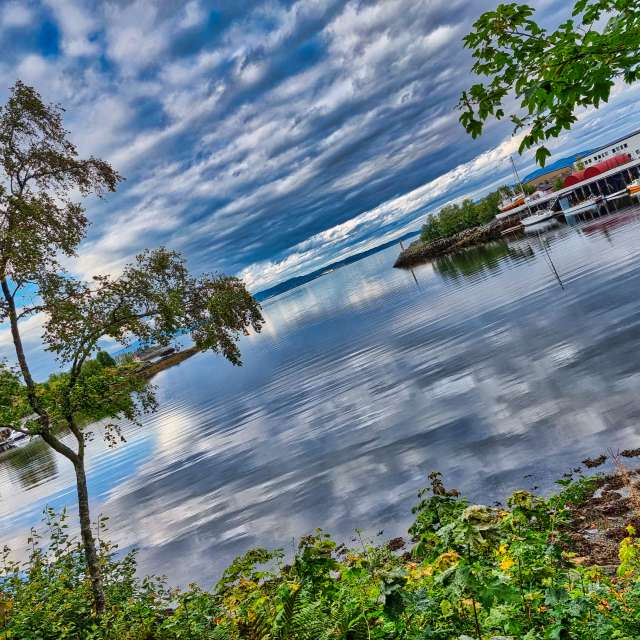 Weather forecasts with beautiful photos by Rozhman Piran