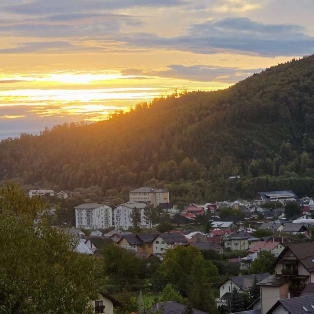 Weather forecasts with beautiful photos by Mircea