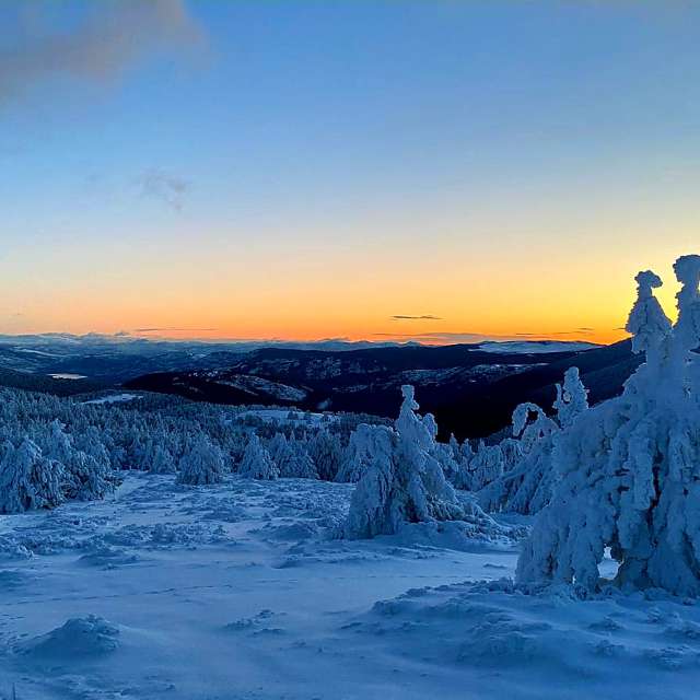 Weather forecasts with beautiful photos by Raton
