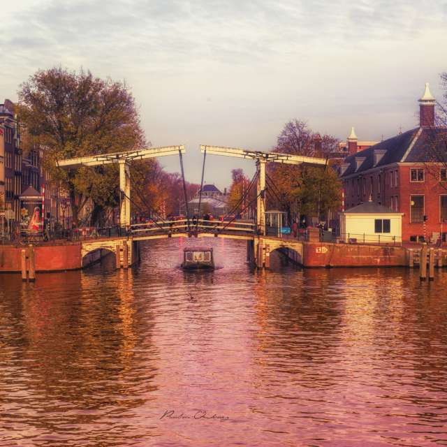 Photos Former. Prévisions météo avec de superbes photos de PaarviDeviNatha de Amsterdam