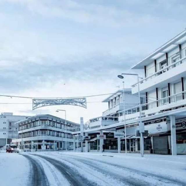 Weather forecasts with beautiful photos by Ninette