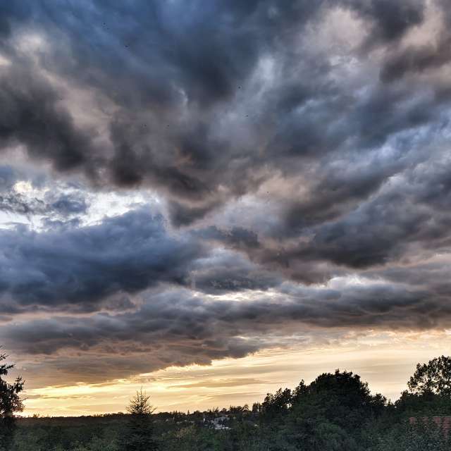 Weather forecasts with beautiful photos by George Popo