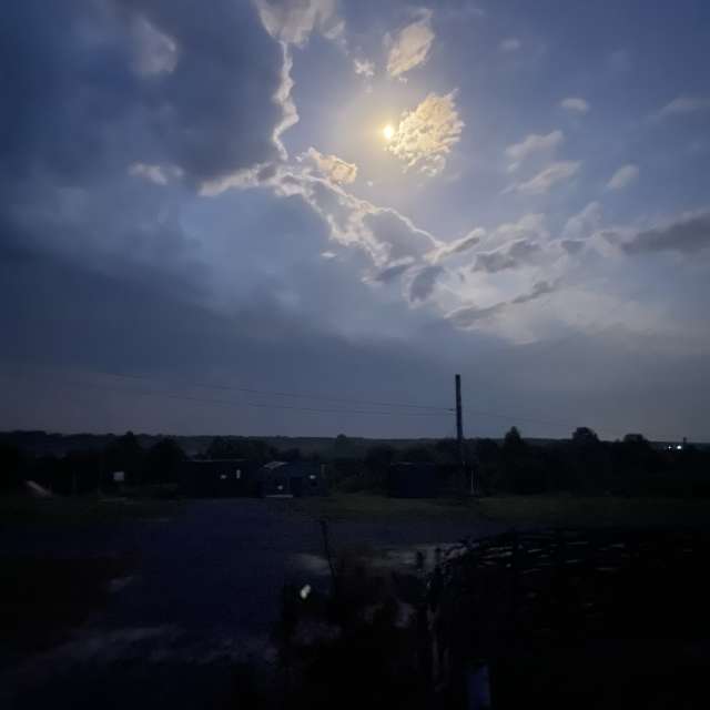 Standing. Weather forecasts with beautiful photos by Stefanskiy Valeriy Photos in World