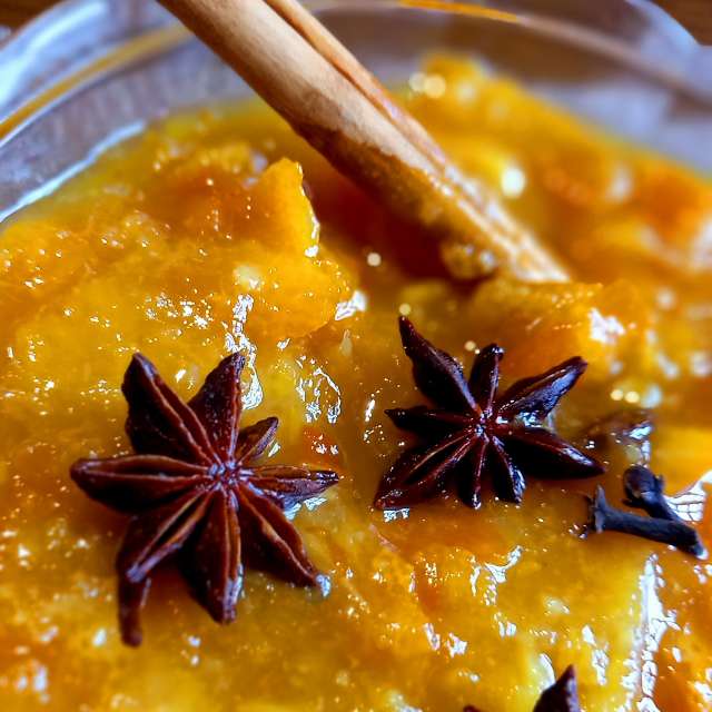 Weather forecasts with beautiful photos by MOR