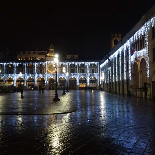 Weather forecasts with beautiful photos by Rikar Gartzia