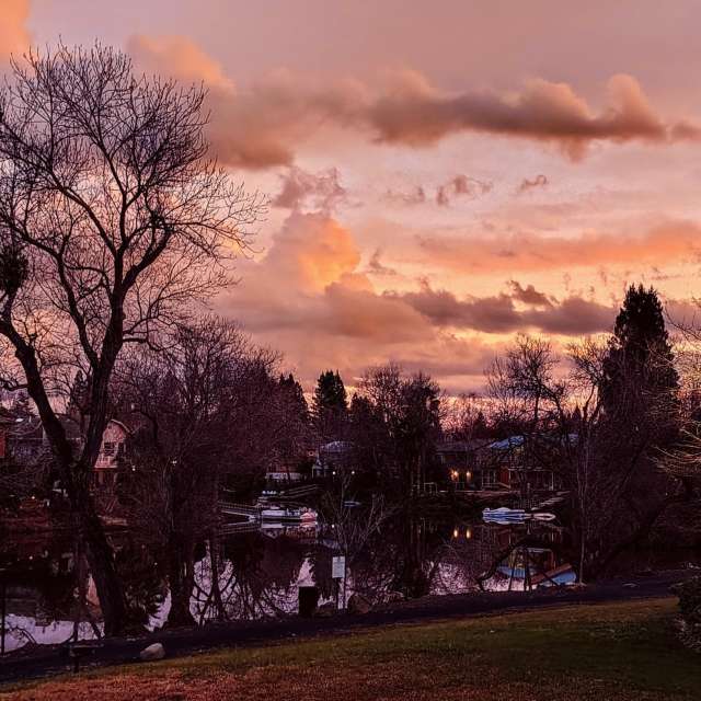世界的天气照片. 天气预报，带Ghostroku精美的照片