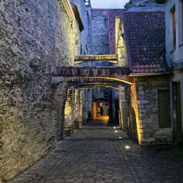 Weather forecasts with beautiful photos by Mircea