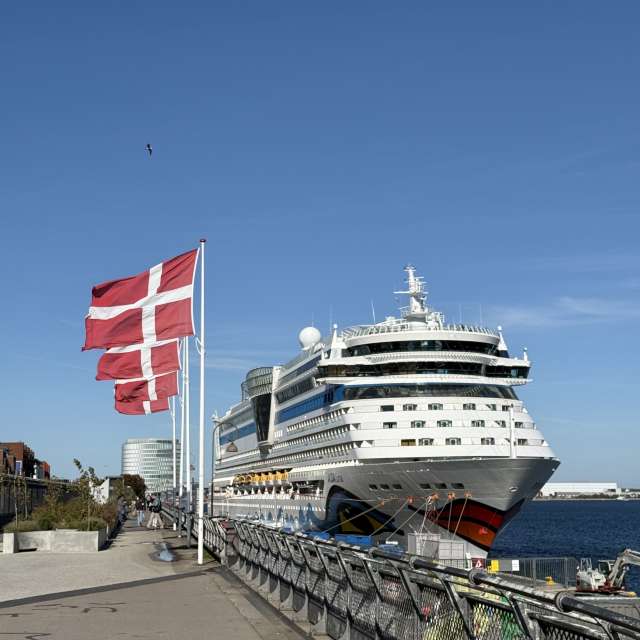 Weather forecasts with beautiful photos by Oksy