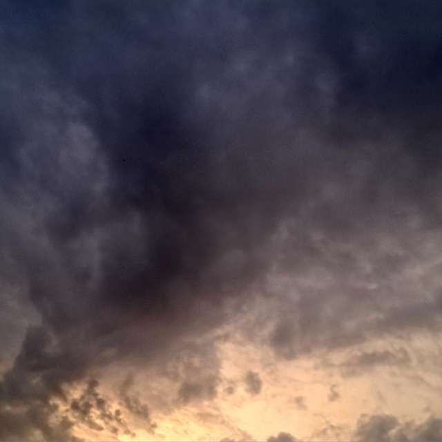 Sun. Weather forecasts with beautiful photos by Wen-ya Huang Photos in Kaohsiung City