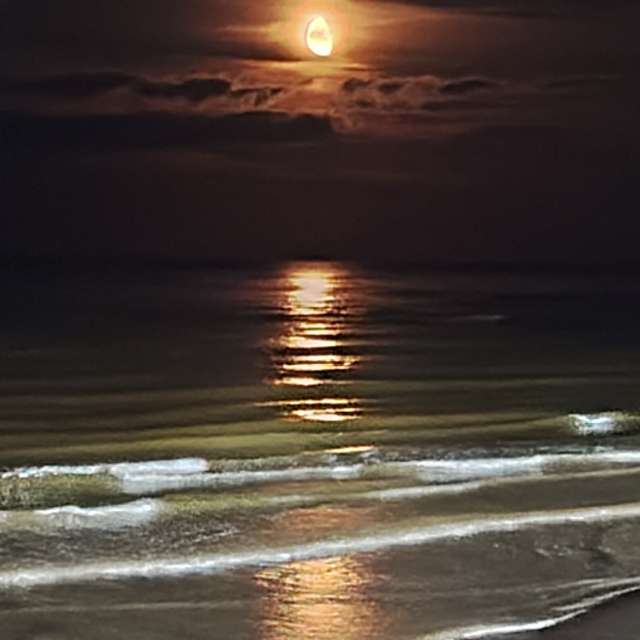 Weather forecasts with beautiful photos by Olgert