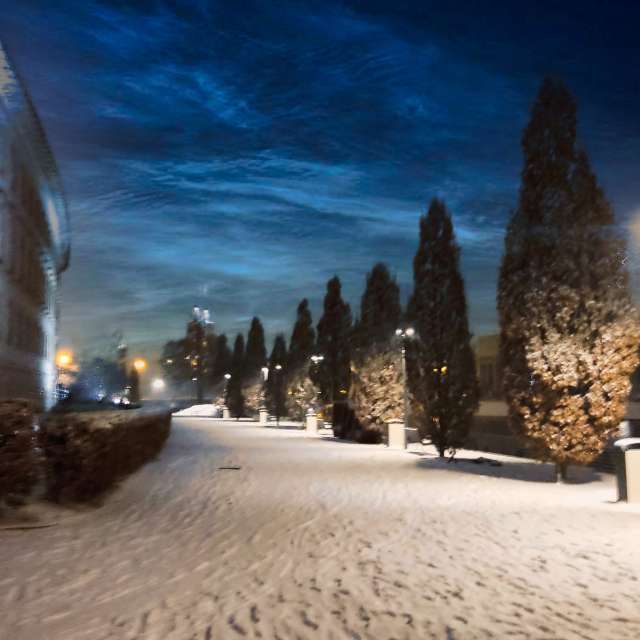 Weather forecasts with beautiful photos by VersusPoint