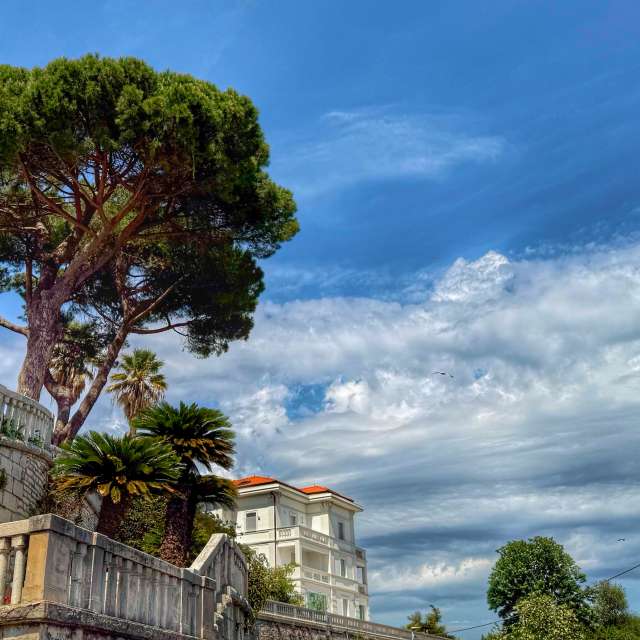Weather forecasts with beautiful photos by AntoninoMistretta