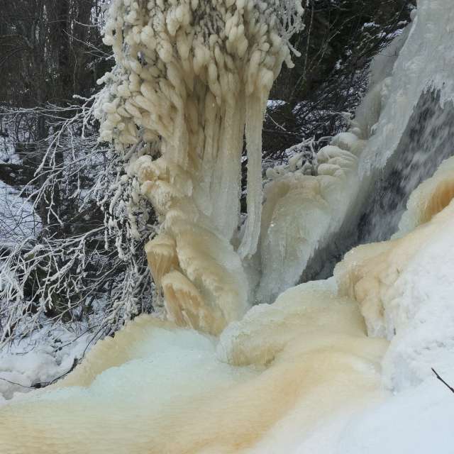 Weather forecasts with beautiful photos by Pietro Cici