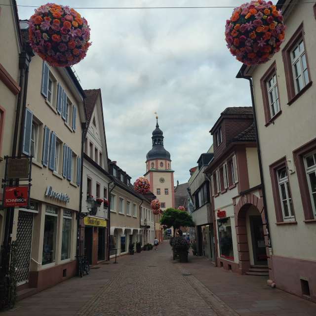 Sidewalk. Weather forecasts with beautiful photos by Tercis Photos in Ettlingen