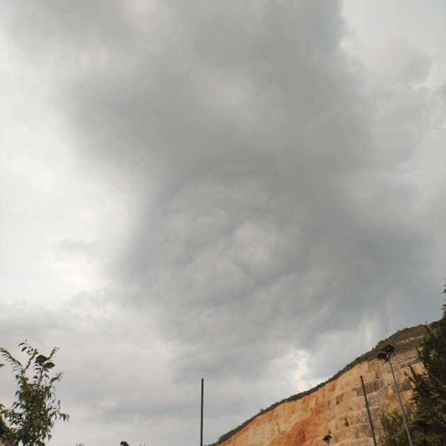 Weather forecasts with beautiful photos by Emanuele Manu Ventura