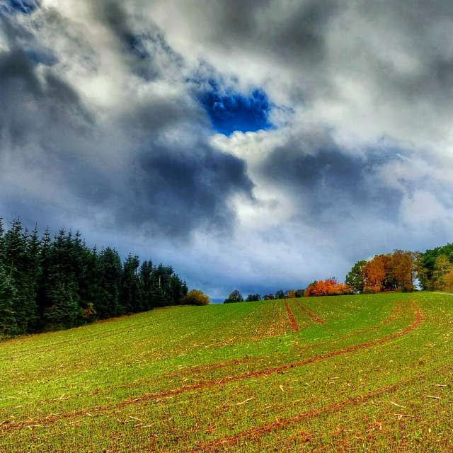 Cloudy. Weather forecasts with beautiful photos by Lotti5507 Photos in Stockum