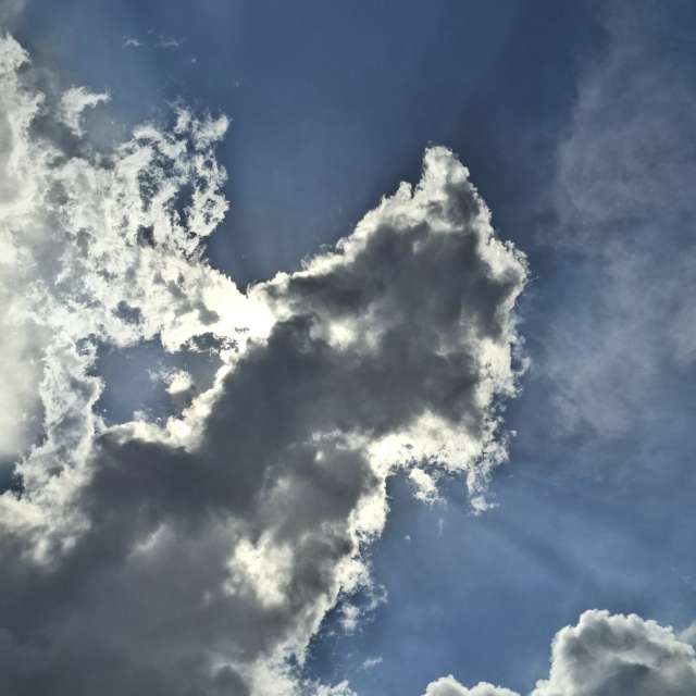 Coming. Weather forecasts with beautiful photos by Wen-ya Huang Photos in Kaohsiung City