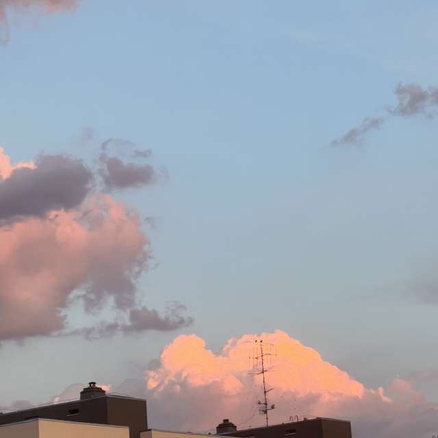Weather forecasts with beautiful photos by Dorottya Jez