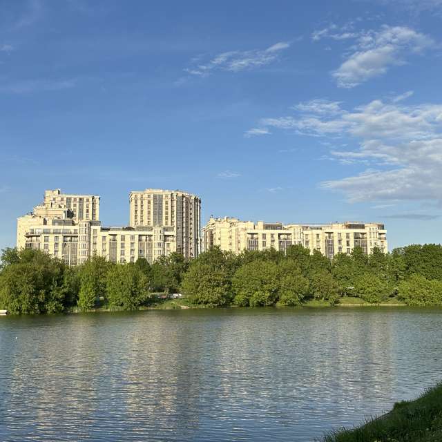 Lake. Weather forecasts with beautiful photos by Ritha Photos in Izmaylovo