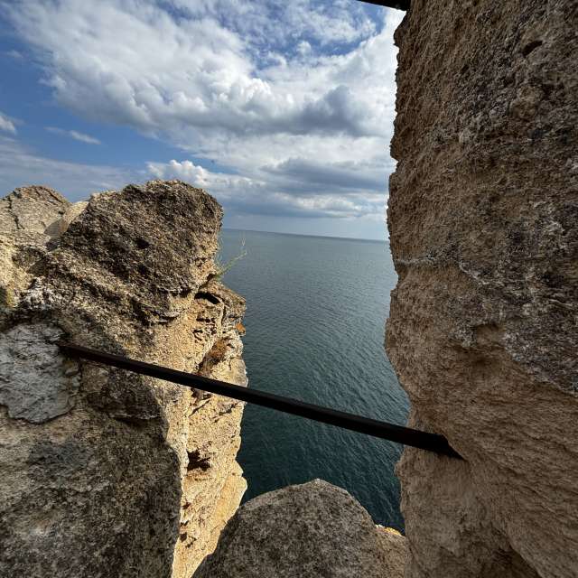 Stein. Wettervorhersagen mit schönen Fotos von Sveti Fotos Bulgarien