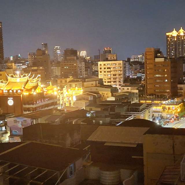 Lot. Weather forecasts with beautiful photos by Wen-ya Huang Photos in Kaohsiung City