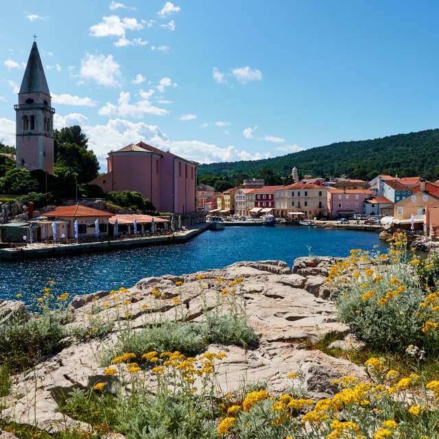 Weather forecasts with beautiful photos by jpfoto