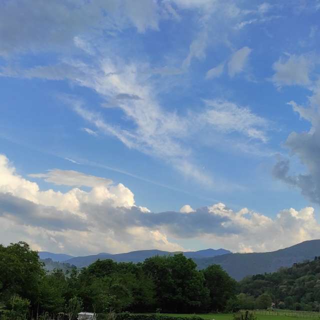 Weather forecasts with beautiful photos by Minussi