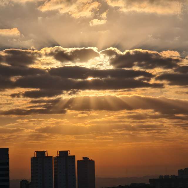 Pronósticos del tiempo con hermosas fotos de phantran