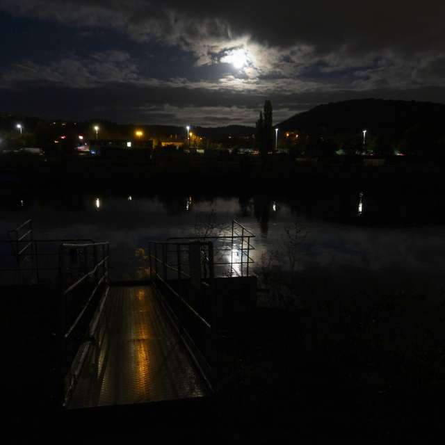 Fotos Nuvem. Previsões do tempo com lindas fotos de Vasek325 em Praha 12