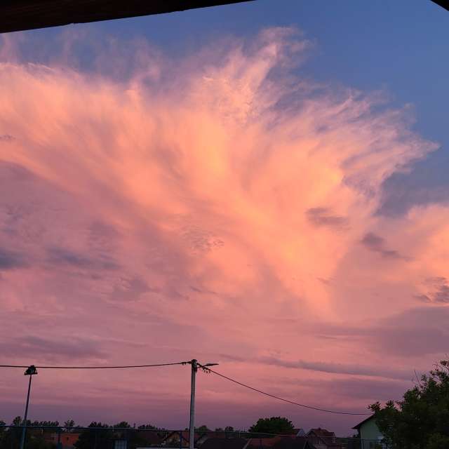 Sun. Weather forecasts with beautiful photos by Zveca Photos in World