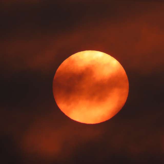 世界の天気写真. Lolliの美しい写真による天気予報