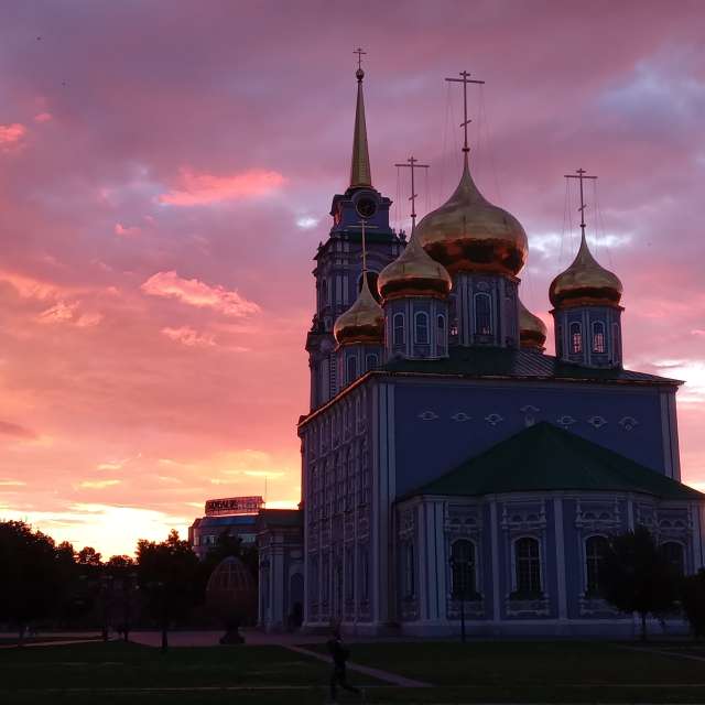 天气预报，带Tatyana Averkova精美的照片