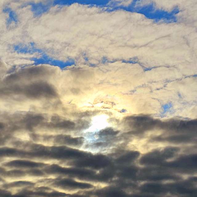 Photos Nuageux. Prévisions météo avec de superbes photos de Seni de Velbert