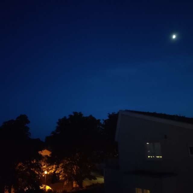 Airplane. Weather forecasts with beautiful photos by Tercis Photos in Ettlingen