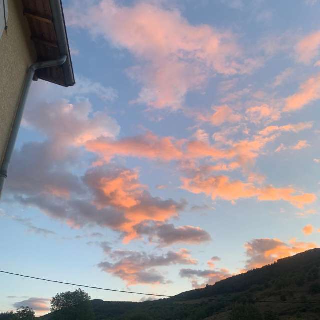 Weather forecasts with beautiful photos by Andbot_