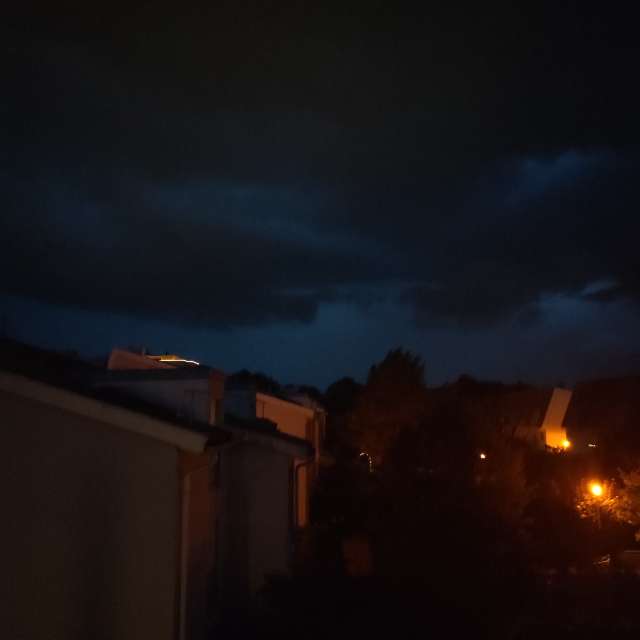 Air. Weather forecasts with beautiful photos by Tercis Photos in Ettlingen